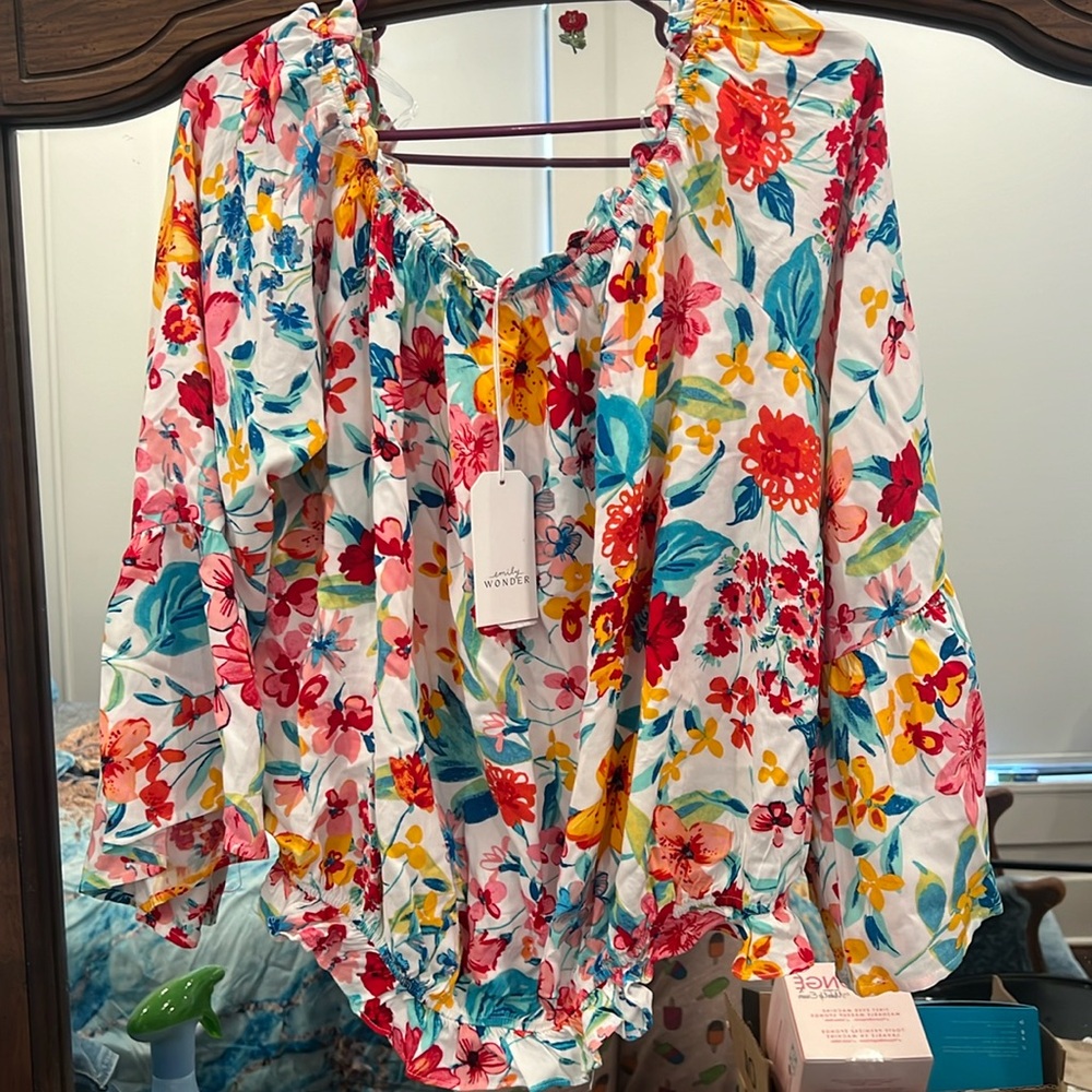 Floral off shoulder top. NWT